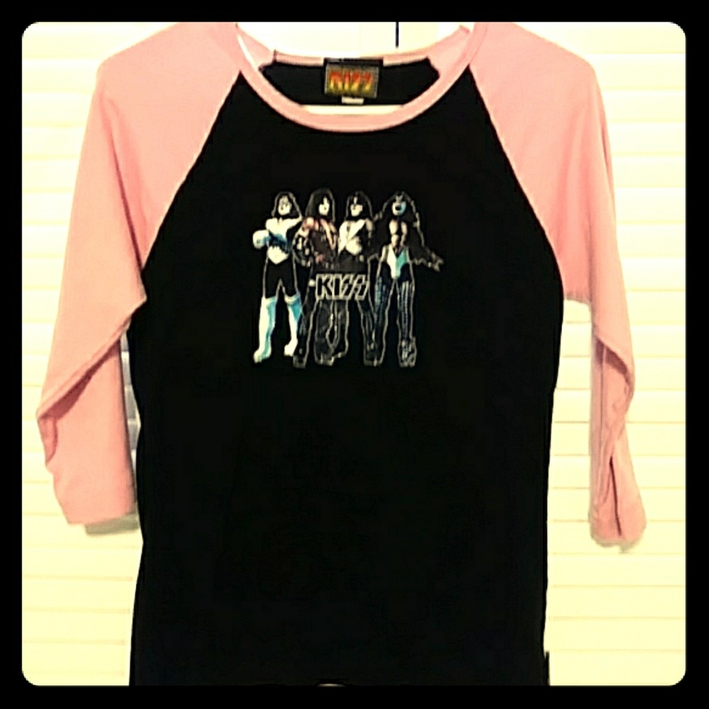 Kiss Glitter T-Shirt
